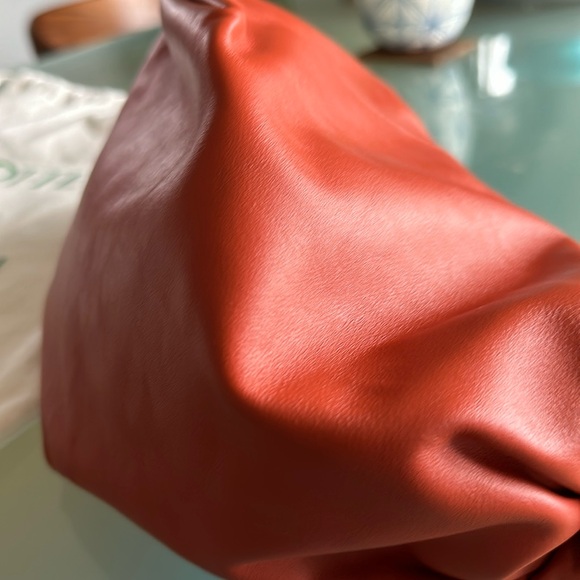 Bottega Veneta mini double knot, pumpkin color - Picture 5 of 11